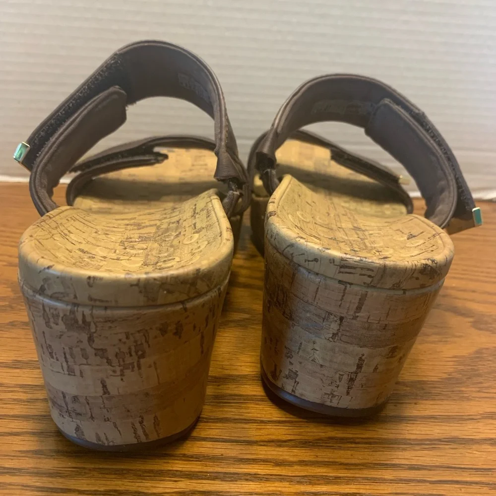 Vionic Brown Leather Wedge Shoes with Cork look Footbed Size 9 - Picture 11 of 14